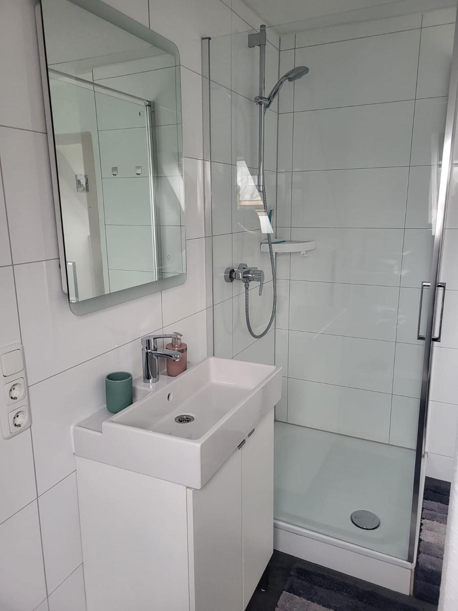 A&V Apartments Gemuetliche Rheinblick Wohnung Apt Daisy 杜伊斯堡 外观 照片